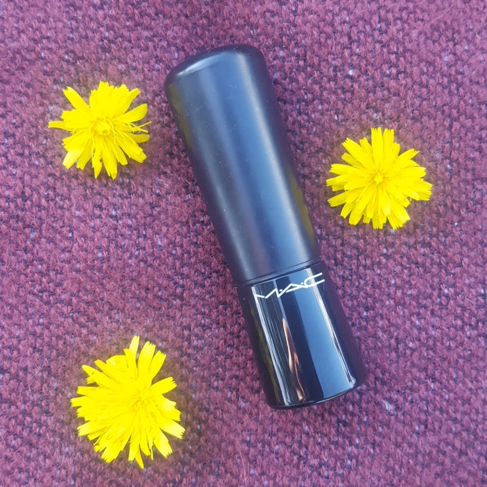 MAC pink lipstick in
